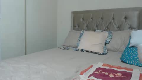 Snapshot of alisse27 chatting on September 9, 2025, 11:04 pm allise online show from September 9, 2025, 11:04 pm