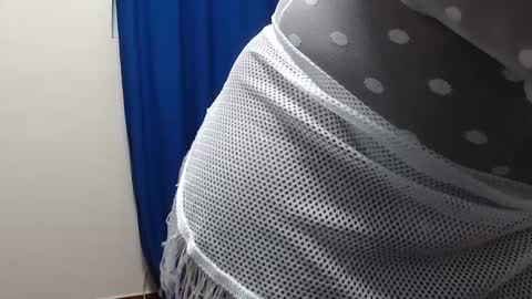 Snapshot of alisse27 chatting on September 24, 2025, 1:31 am allise online show from September 24, 2025, 1:31 am