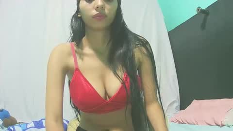 Snapshot of alisson__wood chatting on November 16, 2025, 3:06 pm ALISON WOOD online show from November 16, 2025, 3:06 pm