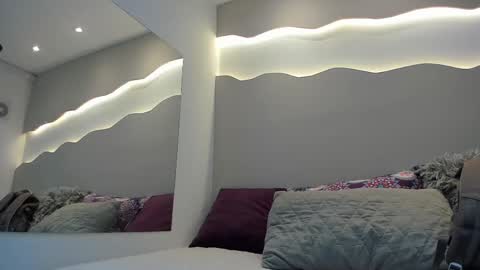 Alisson online show from October 22, 2025, 11:32 am