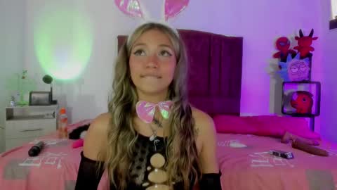 Snapshot of alisson_zafiro chatting on December 9, 2024, 5:52 pm Alisson IG alisson zafiro27 online show from December 9, 2024, 5:52 pm