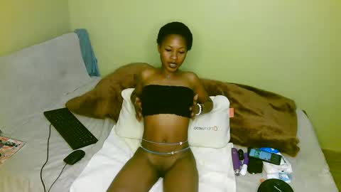 Snapshot of aliyah001 chatting on October 14, 2025, 2:51 pm aliyah001 online show from October 14, 2025, 2:51 pm