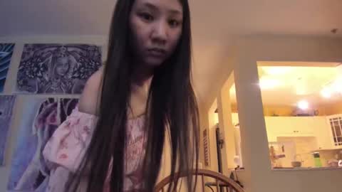 Alize Zaide online show from September 9, 2025, 8:19 pm