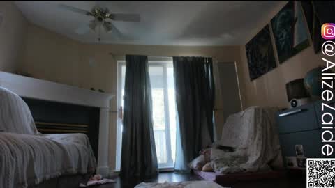 Alize Zaide online show from March 30, 2026, 8:32 pm