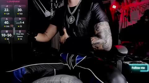   online show from October 6, 2025, 11:02 pm