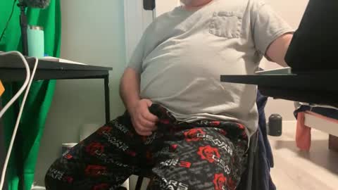 Allergictolove online show from January 4, 2025, 7:13 pm