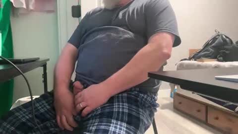 Allergictolove online show from February 11, 2026, 3:50 pm