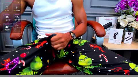                                 Help me reach 100 likes online show from December 21, 2024, 12:49 pm