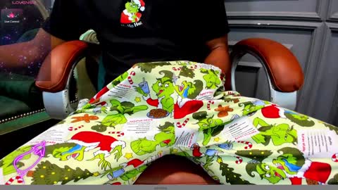                                 Help me reach 100 likes online show from December 25, 2024, 12:37 pm