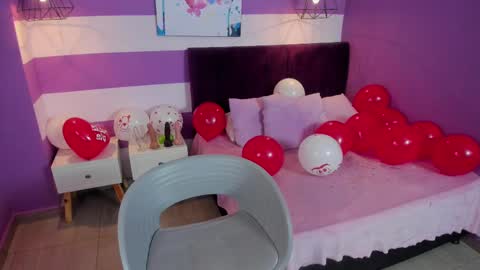 Snapshot of alli_cooper chatting on February 14, 2025, 1:45 am Ali online show from February 14, 2025, 1:45 am