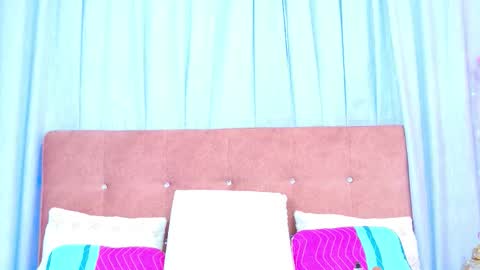 Allicia online show from November 8, 2025, 7:12 pm