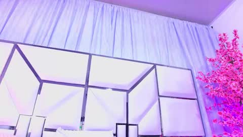 Snapshot of alliciakim chatting on April 12, 2026, 12:32 pm Allicia online show from April 12, 2026, 12:32 pm