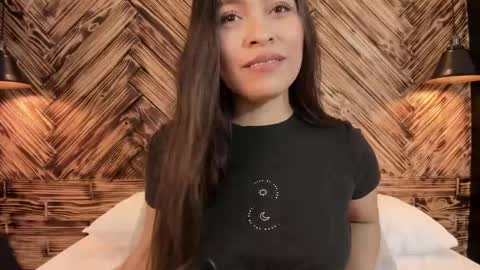 Snapshot of allie_bruce chatting on September 23, 2025, 2:36 am A L L I E online show from September 23, 2025, 2:36 am