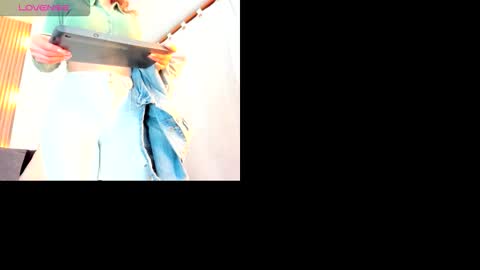 allison_fosther online show from November 25, 2025, 3:28 am