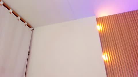 allison_fosther online show from February 27, 2026, 4:12 am