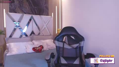 Snapshot of allison_parker1_ chatting on November 15, 2025, 12:02 pm allison_parker1_ online show from November 15, 2025, 12:02 pm