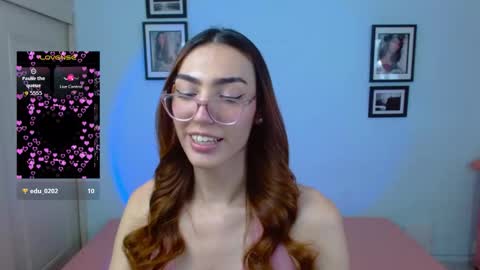 Snapshot of allisonblossom chatting on November 10, 2025, 7:24 pm online show from November 10, 2025, 7:24 pm