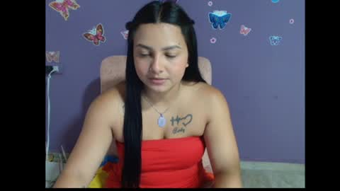 Snapshot of allisonn_smith18 chatting on April 9, 2026, 6:19 am Alisson online show from April 9, 2026, 6:19 am