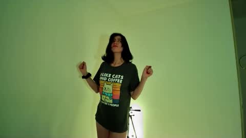 Alli online show from September 20, 2025, 5:19 am