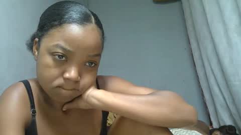 allizida01 online show from January 9, 2026, 4:32 pm