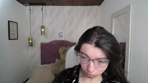 alison online show from December 17, 2025, 8:15 pm