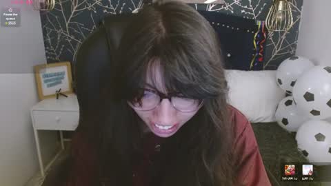 Snapshot of alllyson_ chatting on June 16, 2026, 8:55 pm alison online show from June 16, 2026, 8:55 pm