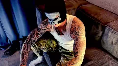 Snapshot of alltimehorny19 chatting on December 4, 2024, 8:29 pm Justin online show from December 4, 2024, 8:29 pm