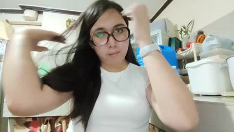 Miss Alicia online show from May 2, 2026, 8:41 am