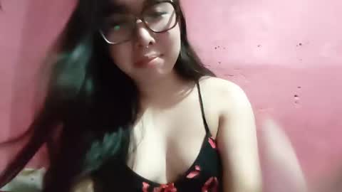 Miss Alicia online show from May 4, 2026, 11:39 am