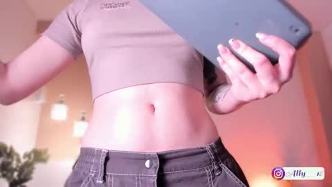 Snapshot of ally_addams chatting on September 15, 2025, 4:12 am Ally online show from September 15, 2025, 4:12 am