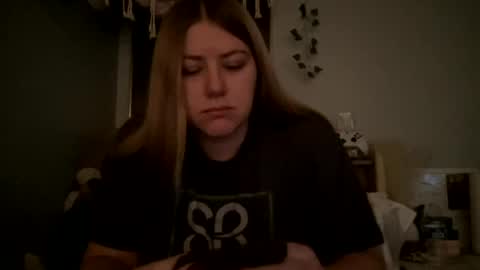 Snapshot of allyanalangel chatting on December 31, 2024, 3:23 am allyanalangel online show from December 31, 2024, 3:23 am