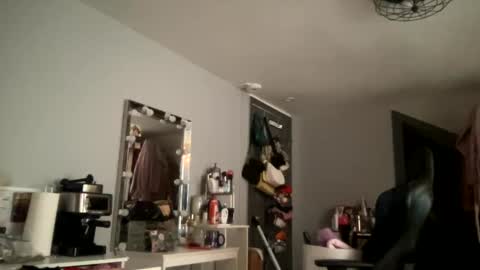 Snapshot of allyanalangel chatting on January 2, 2025, 3:19 pm allyanalangel online show from January 2, 2025, 3:19 pm