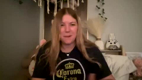 Snapshot of allyanalangel chatting on February 2, 2025, 3:10 am allyanalangel online show from February 2, 2025, 3:10 am