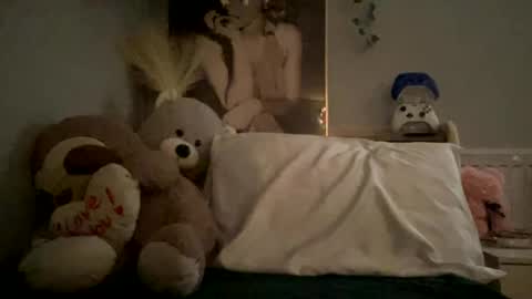 Snapshot of allyanalangel chatting on February 8, 2025, 1:43 am allyanalangel online show from February 8, 2025, 1:43 am