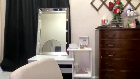 Snapshot of allyanalangel chatting on November 15, 2025, 5:16 am allyanalangel online show from November 15, 2025, 5:16 am