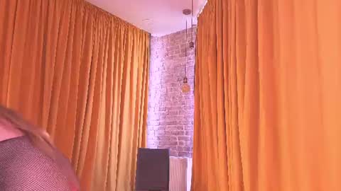 Snapshot of allyaska chatting on July 11, 2026, 6:49 am Hello dear guys my name is Alaska lets get to know each other better online show from July 11, 2026, 6:49 am