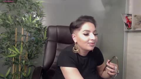 Snapshot of allyiah chatting on February 12, 2025, 12:48 am online show from February 12, 2025, 12:48 am