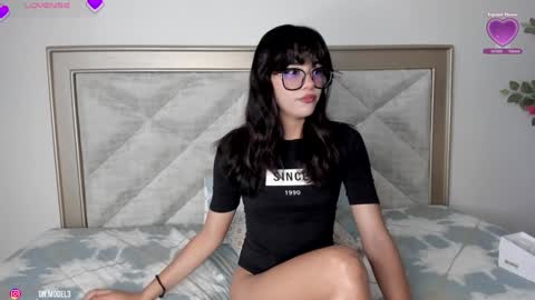 Allyson 3 online show from February 1, 2025, 7:23 pm