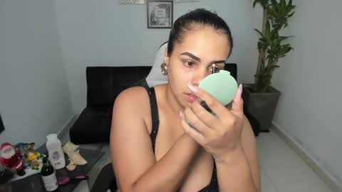 allyssann online show from December 22, 2024, 1:34 am