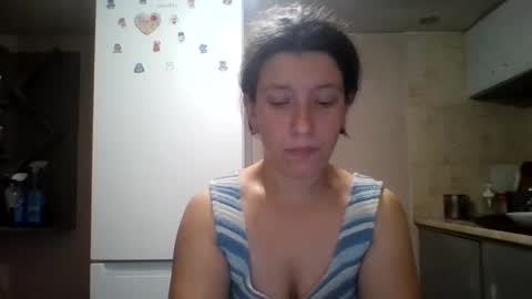 Snapshot of alma_amy chatting on December 17, 2024, 9:05 pm Alma online show from December 17, 2024, 9:05 pm