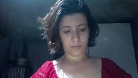 Snapshot of alma_amy chatting on February 26, 2025, 10:20 pm Alma online show from February 26, 2025, 10:20 pm