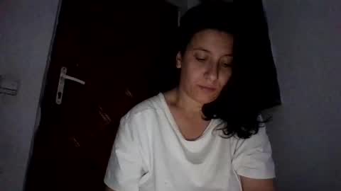 Snapshot of alma_amy chatting on October 25, 2025, 8:03 pm Alma online show from October 25, 2025, 8:03 pm