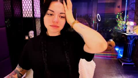 Snapshot of alma_pearl chatting on January 7, 2025, 9:07 am Alma online show from January 7, 2025, 9:07 am
