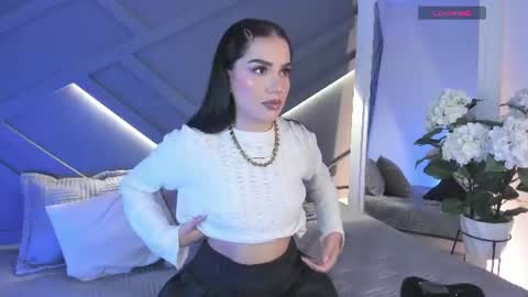 Mia online show from June 15, 2026, 2:41 pm