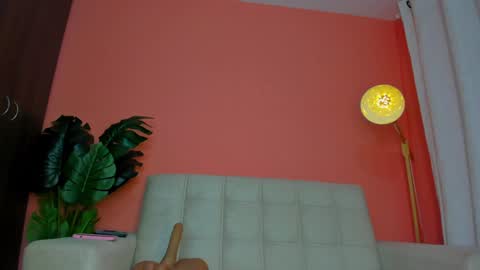 Snapshot of almacastillo2 chatting on December 15, 2024, 1:57 am Alma Castillo online show from December 15, 2024, 1:57 am