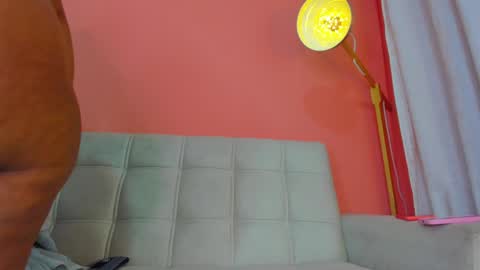 Snapshot of almacastillo2 chatting on January 7, 2025, 1:38 am Alma Castillo online show from January 7, 2025, 1:38 am