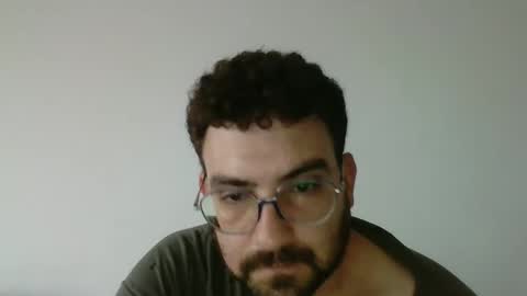 Snapshot of almendro_ chatting on February 4, 2026, 12:55 pm almendro_ online show from February 4, 2026, 12:55 pm