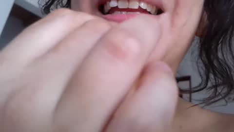 almondwithlove online show from February 17, 2026, 5:52 pm