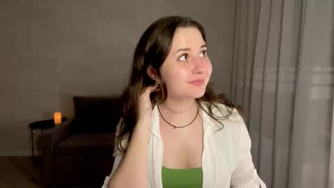 Snapshot of almostinnocent_ chatting on October 31, 2025, 10:33 pm Anna online show from October 31, 2025, 10:33 pm