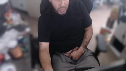 simplyfaded online show from December 8, 2024, 8:25 pm